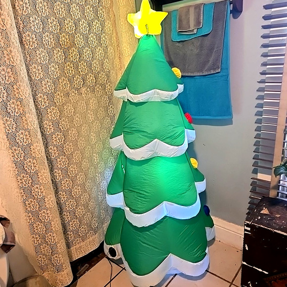 NIB Inflatable 5 Ft Decorated Christmas Tree Lighted Indoor Outdoor Stakes - Picture 5 of 9